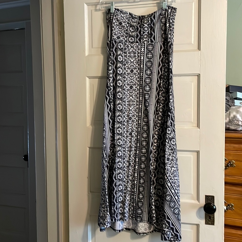 LuLaRoe maxi skirt, black and white print Small